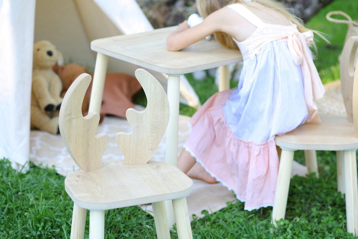 Hanah Home Conjunto de Mesa y Silla Infantil - Marrón